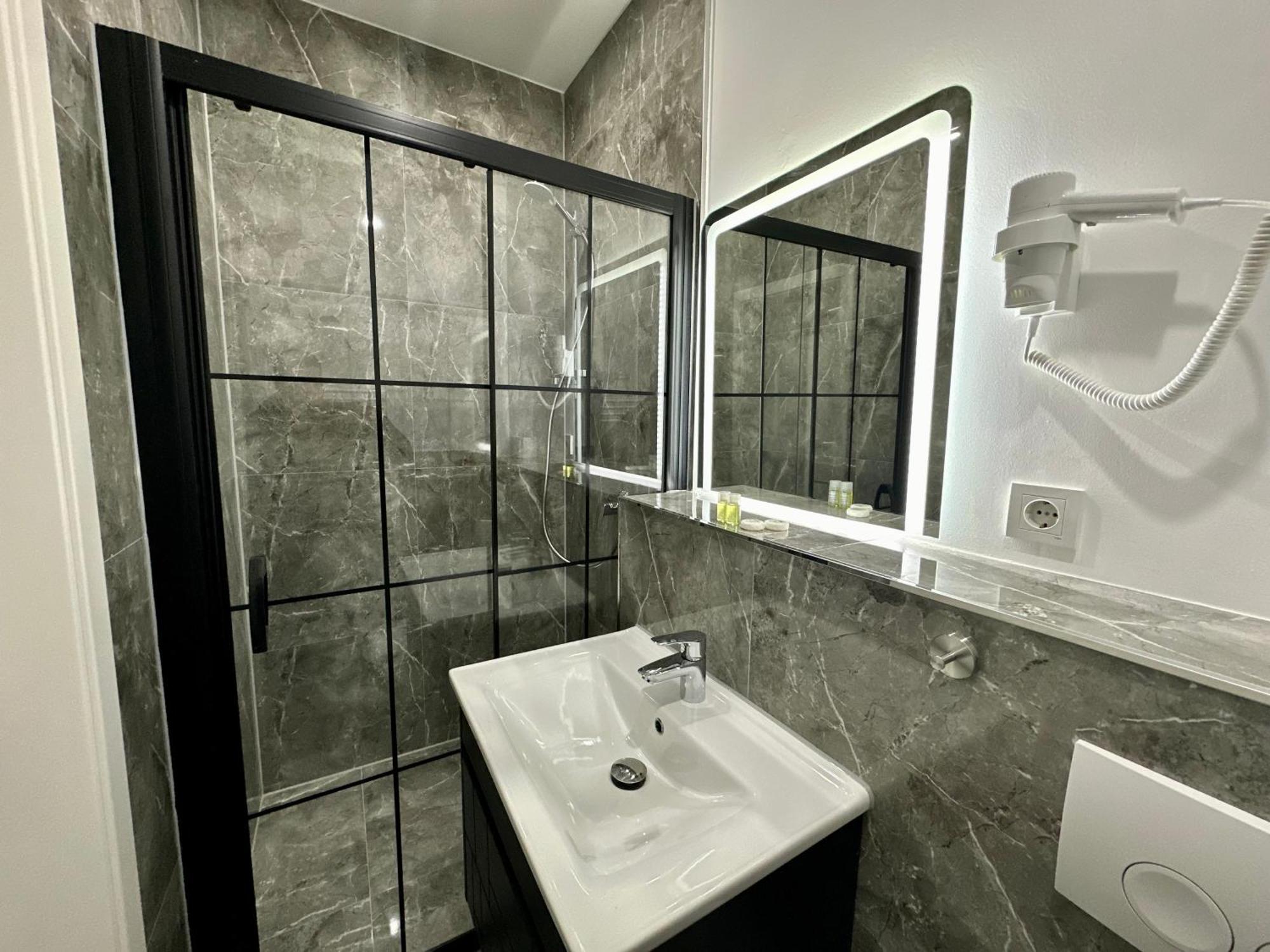 Durmaz Hotel Hannover Exterior foto