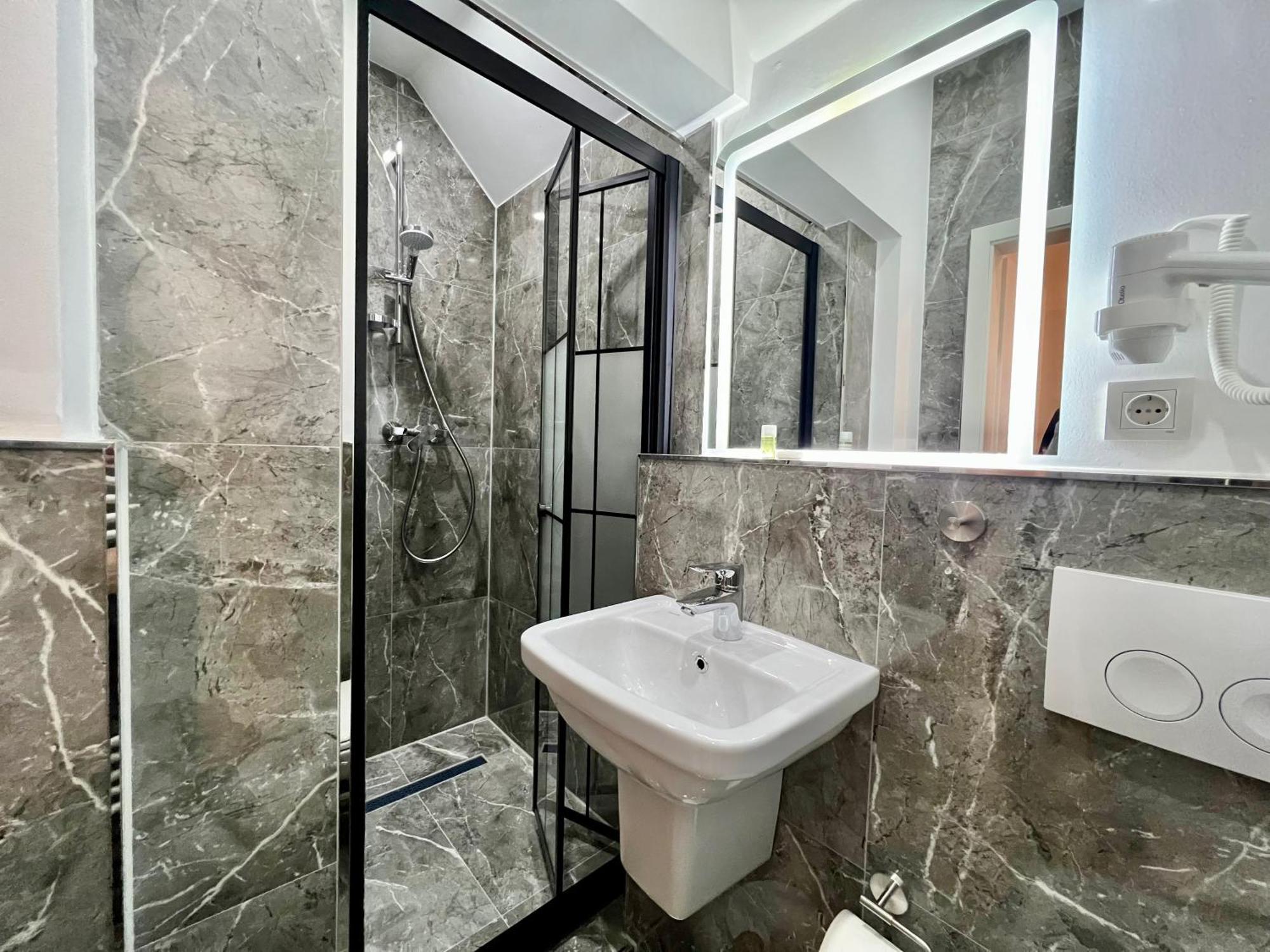 Durmaz Hotel Hannover Exterior foto