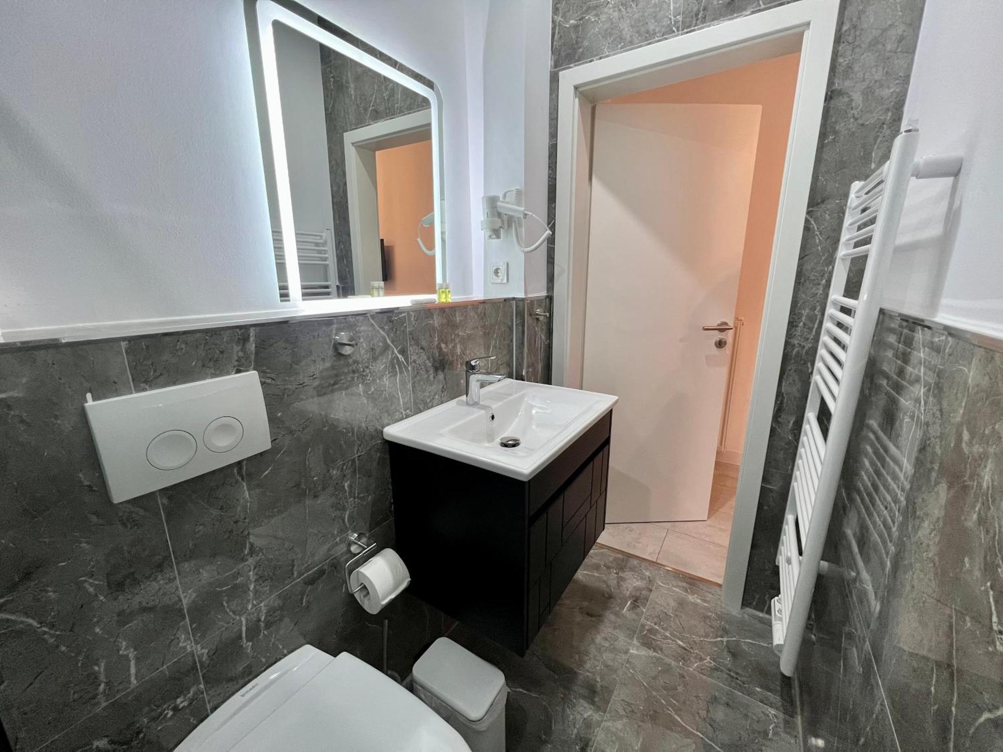 Durmaz Hotel Hannover Exterior foto